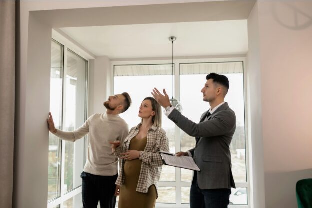 key-digital-tools-real-estate-agents-should-adopt-for-competitive-advantage